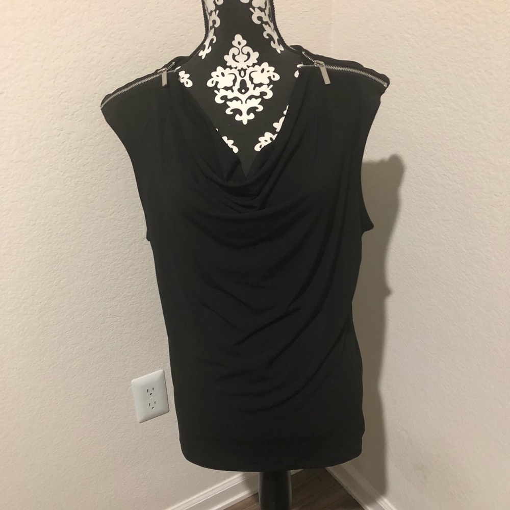 Carmen Marc Valvo black Blouse NWT